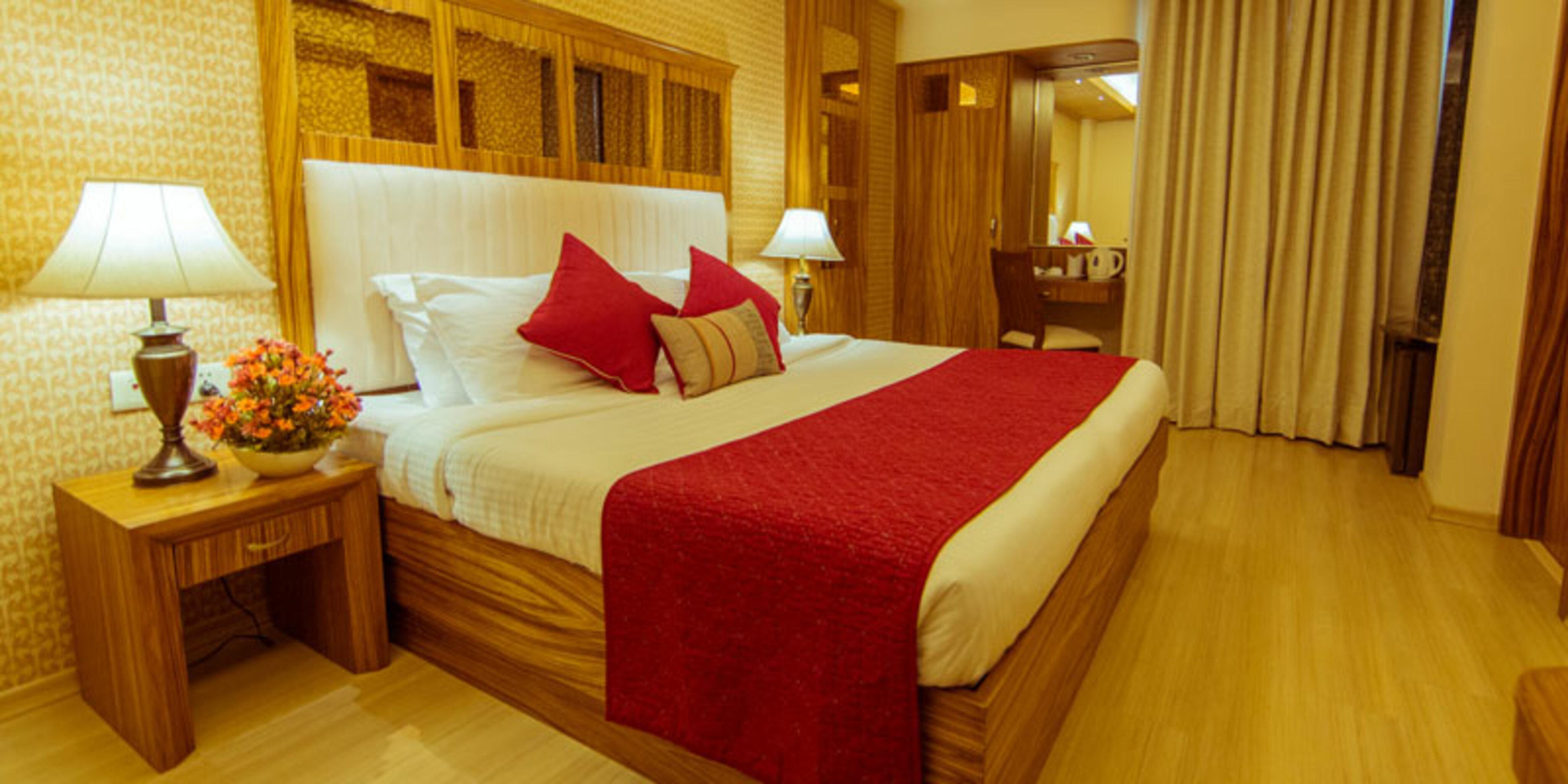 Clark International Hotel Delhi  Exterior photo