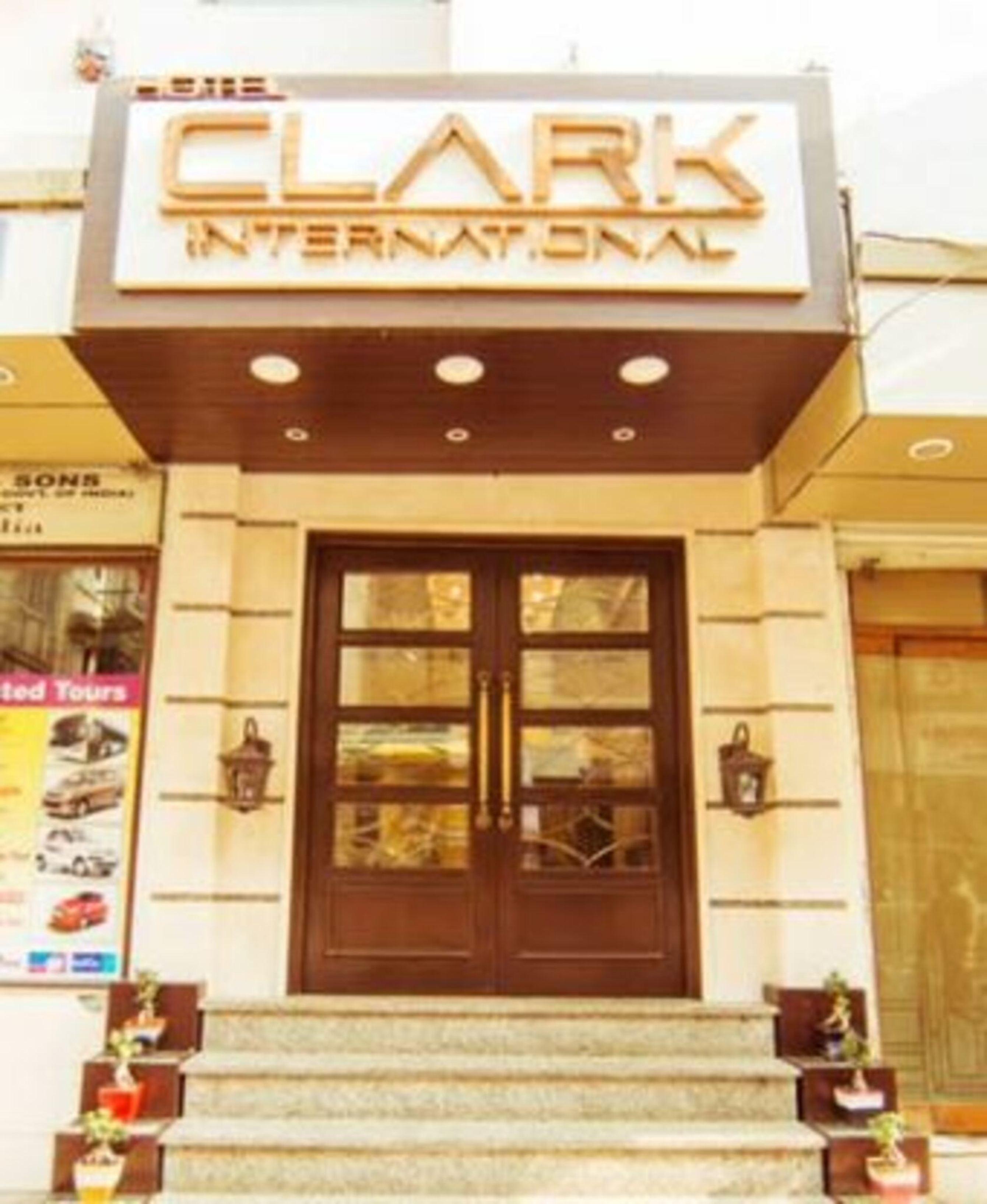 Clark International Hotel Delhi  Exterior photo