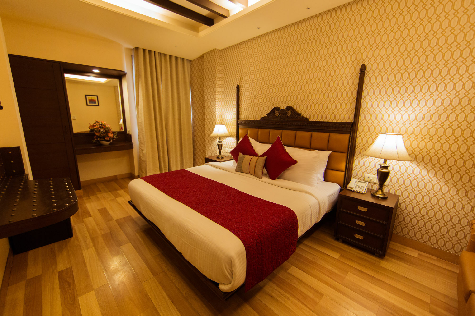 Clark International Hotel Delhi  Exterior photo