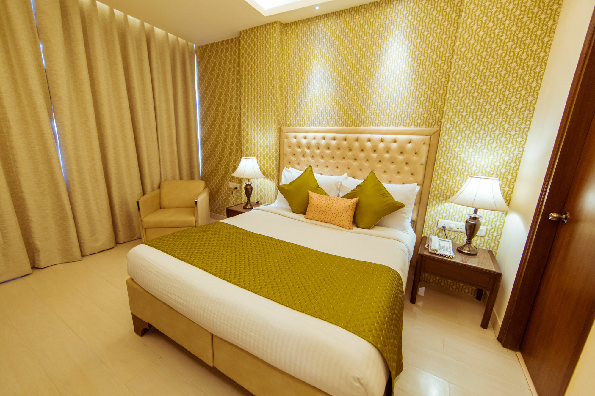 Clark International Hotel Delhi  Exterior photo